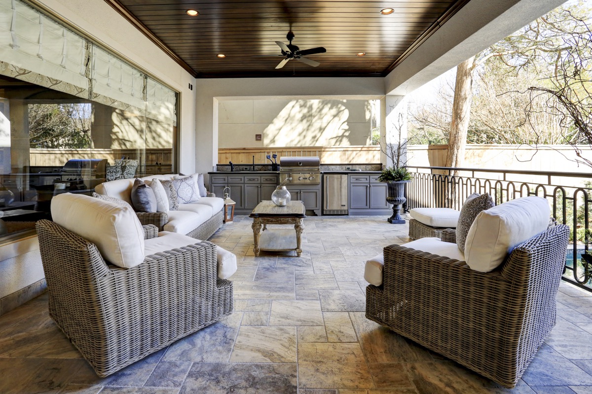 Loggia is the ideal place for entertaining with built-in ceiling fans and outdoor kitchen